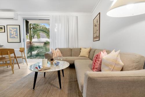 Sunny Bondi - main image