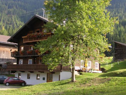 Ferienwohnung Carina und Herbert Erlsbacher, Pension in Feistritz