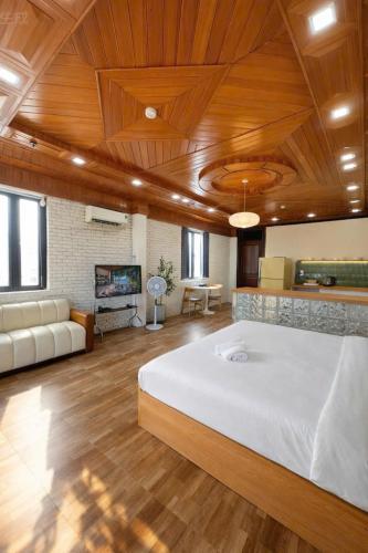 Ania Beachside Hotel Da Nang in Da Nang — photo 2