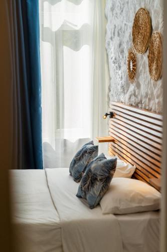 Sleeps 4
