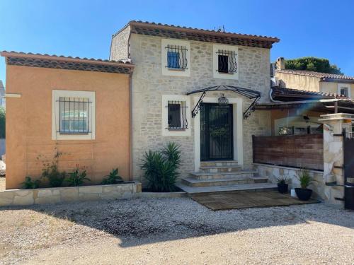Charming villa with secure private parking