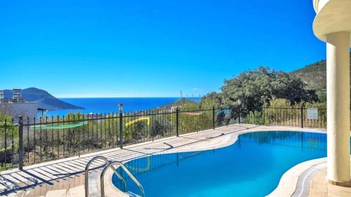 Kalkan 3 bedroom seaview villa with private pool - image 4