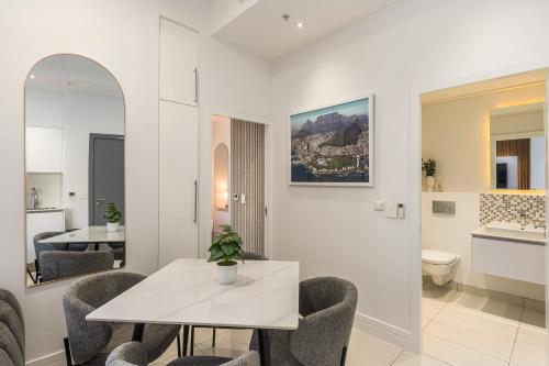 Luxury Apartments Cape Town - main image