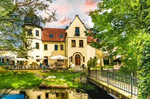 Parkschlößchen Hotel in Maasdorf, Deutschland