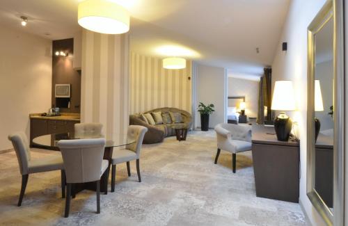 Metropolitan Boutique Hotel - image 8