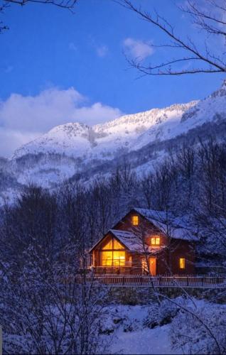 Viesnīcas āriene, Boga Chalet in Bogë