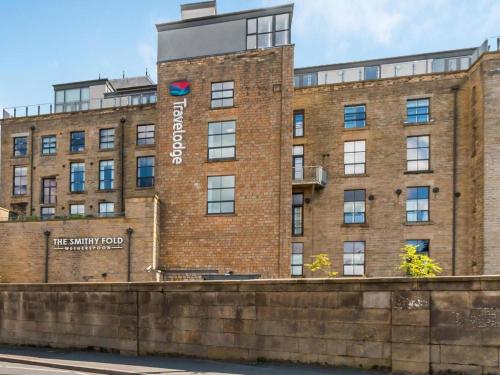 . Travelodge Glossop
