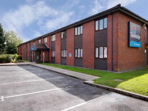. Travelodge Llanelli Cross Hands