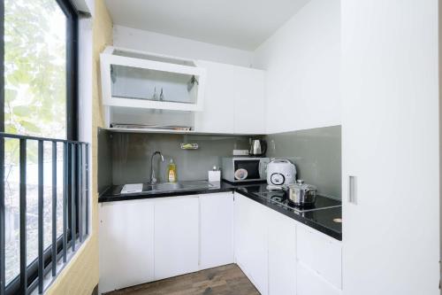 Hoan Kiem Old Quarter Sunlit Artistic Home 2br 1ba - ハノイ