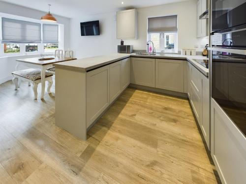 Westbury Getaway - Large 3 Bedroom House in Chapmanslade