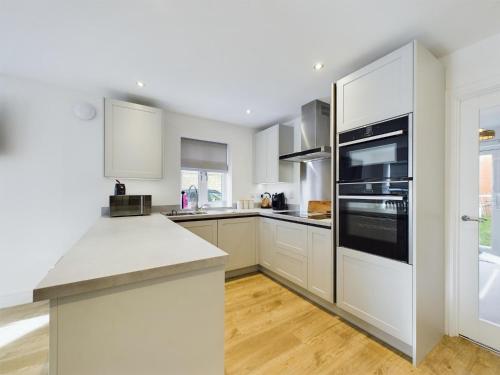 Westbury Getaway - Large 3 Bedroom House in Chapmanslade