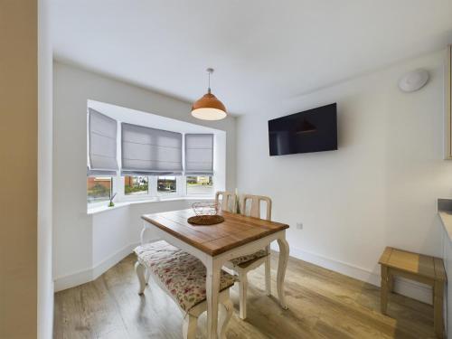 Westbury Getaway - Large 3 Bedroom House in Chapmanslade