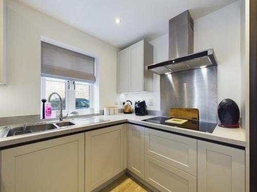 Westbury Getaway - Large 3 Bedroom House in Chapmanslade