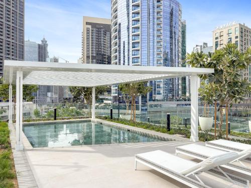 VayK - Luxury 1 BD with Panoramic Canal Views - image 5
