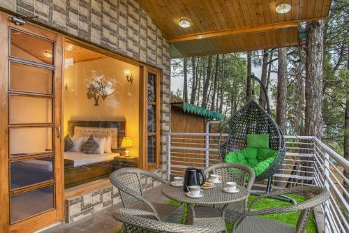 The Himalayan Mansion I Jacuzzi I Pet friendly & Serviced Villa I Open Air Lawn I Bonfire Available - Dharampur