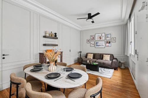 Interior Design - Apartment 6P-2BR - Tour Eiffel
