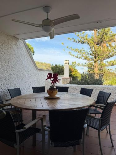 Ételek és italok, Villa Almandia, Capitolo, Monopoli in Capitolo