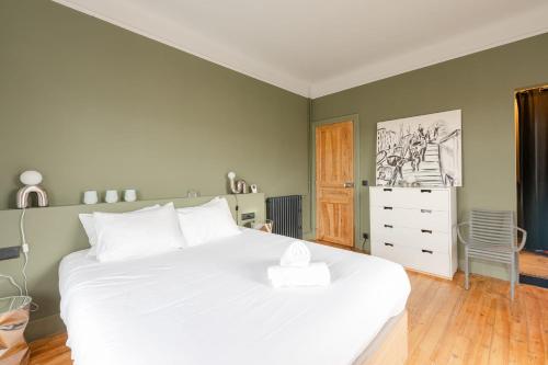 MISVA KEYWEEK Architect-designed flat in Biarritz with garden - image 5