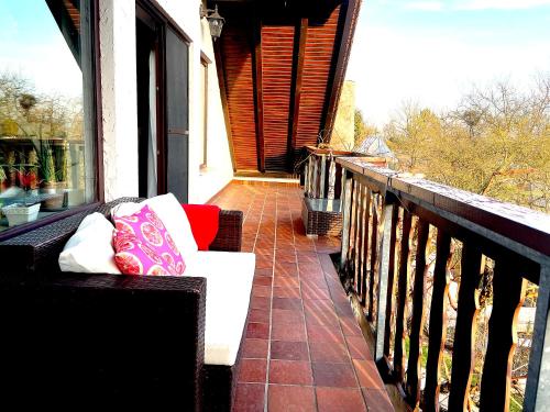 Balcony/terrace, Feldrandlage - Privatzimmer mit Balkon und eigenem Parkplatz in Ober-Morlen