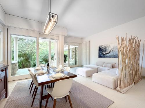 Hostdomus - Royal Suite Pinamare - Vegliasco
