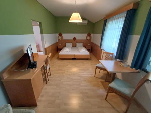 . Georgshof