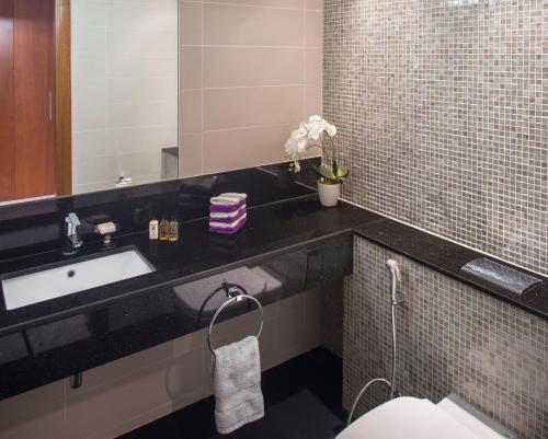 Dream Inn - CentralPark Tower 2BR Duplex Apartment - image 13