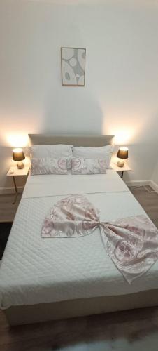 Modern Stylish Retreat 15 Mins to Central London - image 4