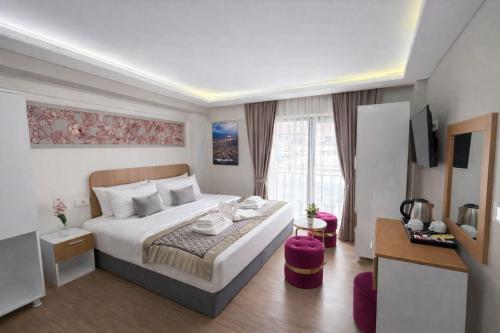 Ria Suites Boutique Hotel - image 9