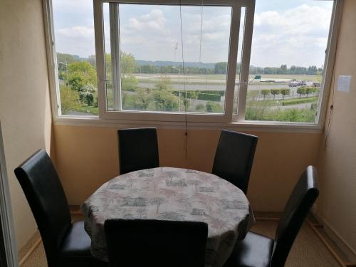 Bel appartement avec vue sur l'hippodrome in 卡布爾市中心