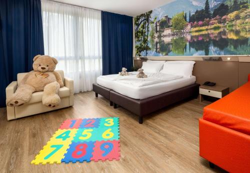 room detail thumbnail 0