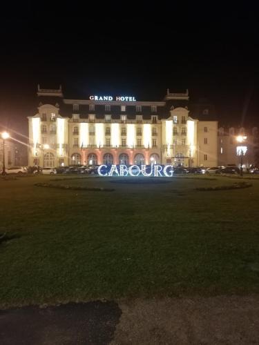 Bel appartement avec vue sur l'hippodrome in 卡布爾市中心