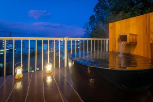 white beach house - Vacation STAY 29009v