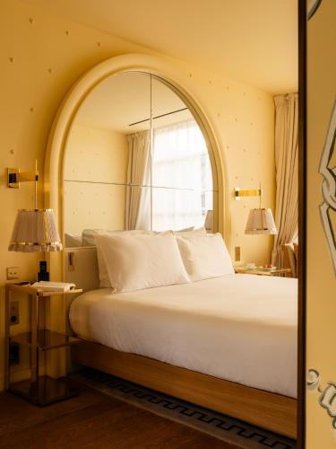 room detail thumbnail 0