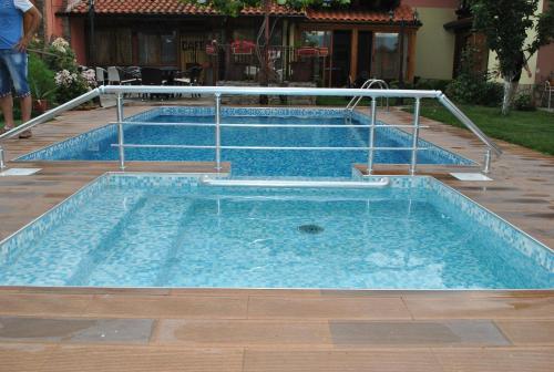 Family hotel Complex Gradina - image 13