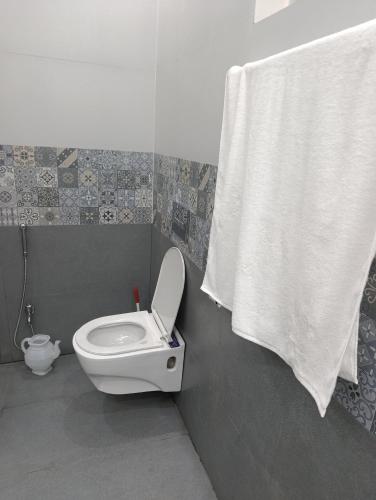 Lovely 1 Bed Luxury Apartment & Family Rooms near Emporium - image 13