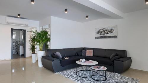 Villa La Perla by Villas Guide - image 2