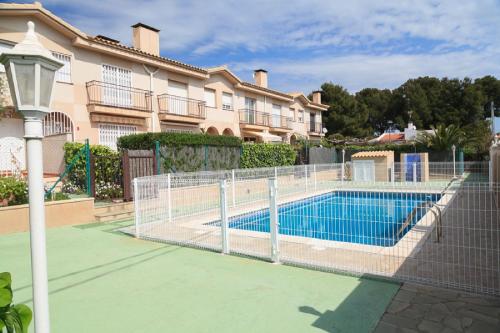 UHC Casa Magnolia - image 3