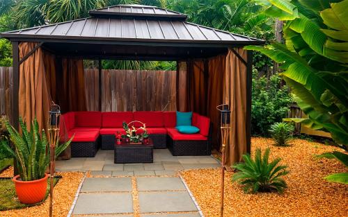 편의 시설/서비스, Garden of Manors - Men Only Clothing Optional Boutique Guesthouse in Florida in 윌턴 매너스