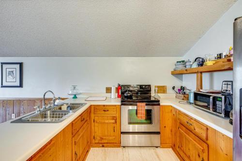 Cozy Barn Apt w/ 5-Acre Pond in South Georgia! in 莫爾特里 (GA)