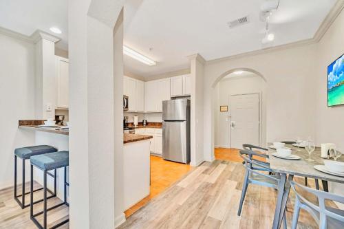 Spacious 2BR Condo with Pool , near Disney!, Orlando (foto 10)