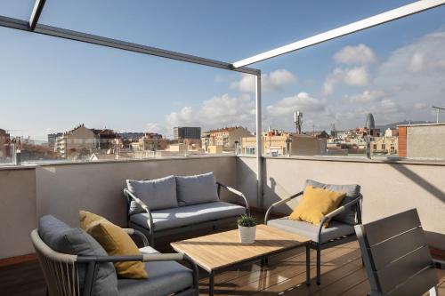 Feelathome Poblenou Beach Apartments, Barcelona