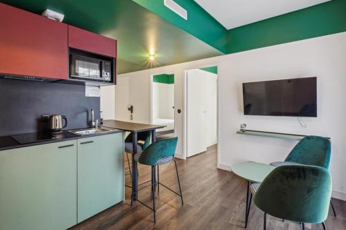 All Suites Appart Hôtel et Hôtel - Paris 13 - Porte d'Italie in 13th - Place d'Italie