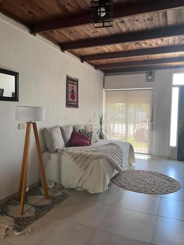 Amplia casa con patio