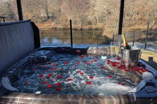 Chez Maud et Fab gîte à louer Dinozé