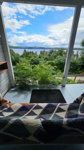 Kilátás, Suite 3 Flèche du fjord vue Saguenay Mont Valin (Suite 3 Fleche du fjord vue Saguenay Mont Valin) in Saint-Fulgence (QC)