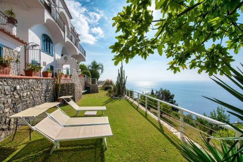 Lovely Apartment 1A, 200 stairs from the road by Wonder Tour, Conca dei Marini