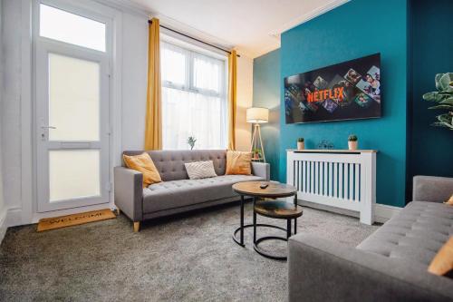 Blue Horizon City Escape | Free Parking | 14PPL