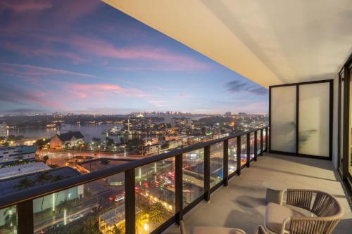 72 Park- Luxury Condo With Private Beach Access – khách sạn tại Surfside