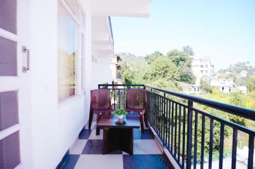 Dhananjay home stay in Dharampur