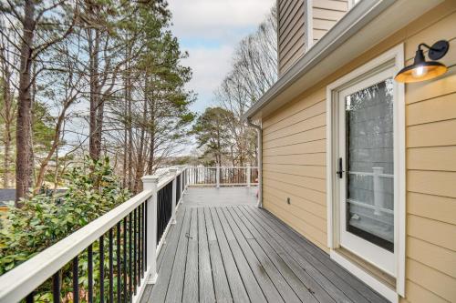 Buckhead Home with On-Site Lake Oconee Access! in 格林斯伯勒
